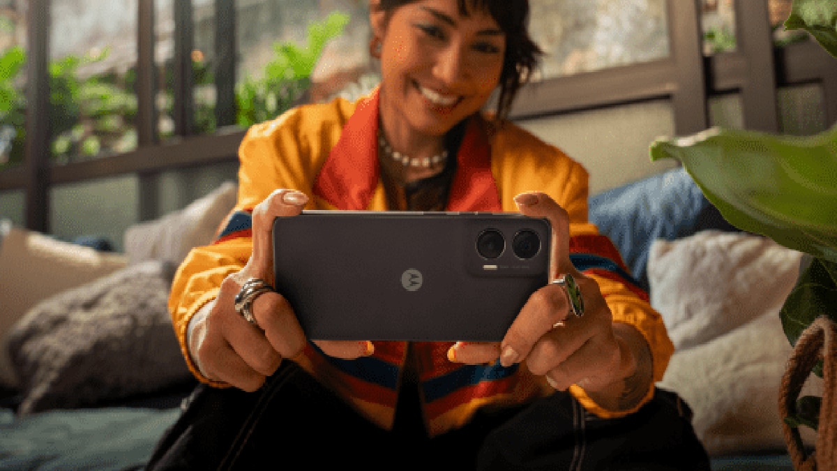 Moto G55 5G and G35 5G price euro 249 and euro 199 launched with 50MP camera 5000mah battery specifications details