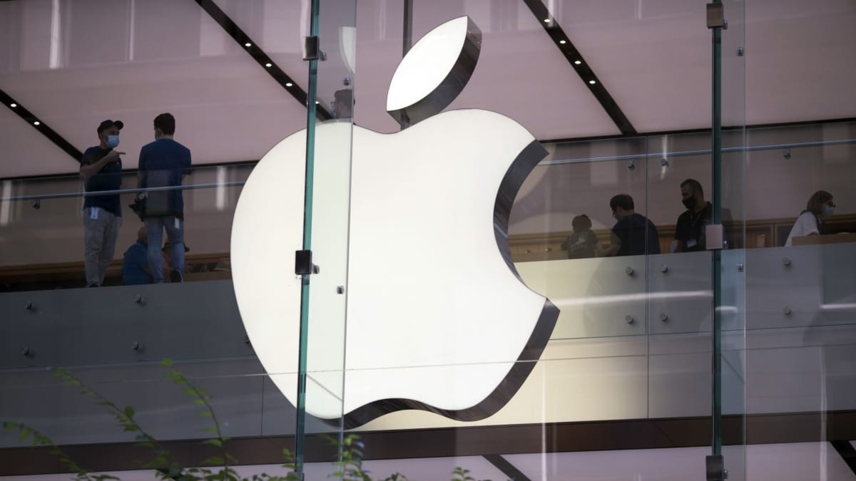 Apple Preparing to Launch Triple-Fold iPhone, Patent Gives Indication