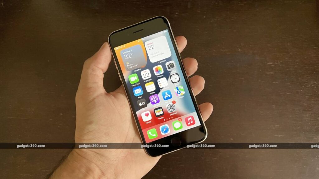 iPhone SE 4 Launch Timeline Out 2025 Expected Apple Intelligence Face ID All Details