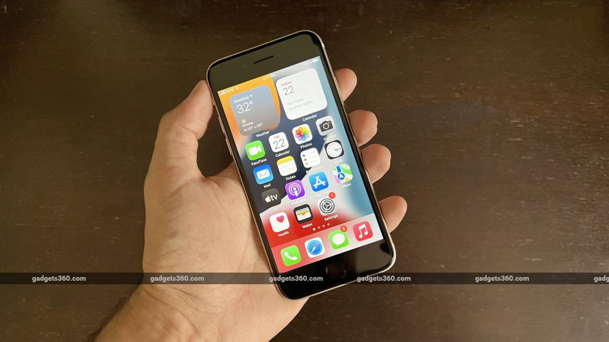 iPhone SE 4 Launch Timeline Out 2025 Expected Apple Intelligence Face ID All Details